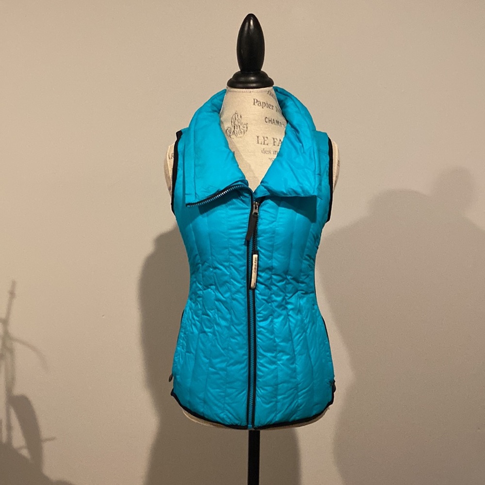 Calvin Klein down Vest. Small